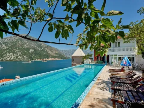 Prodaja, kuća, 235m², Kostanjica, Kotor - image 14