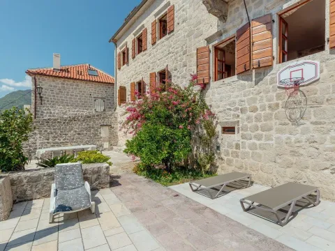 Sale, house, 484m², Perast, Kotor - image 21