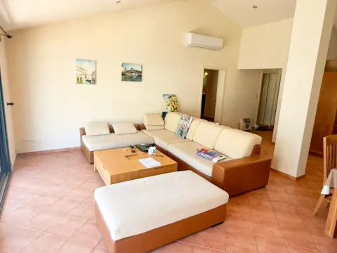 Prodaja, kuća, 285m², Muo, Kotor - image 11