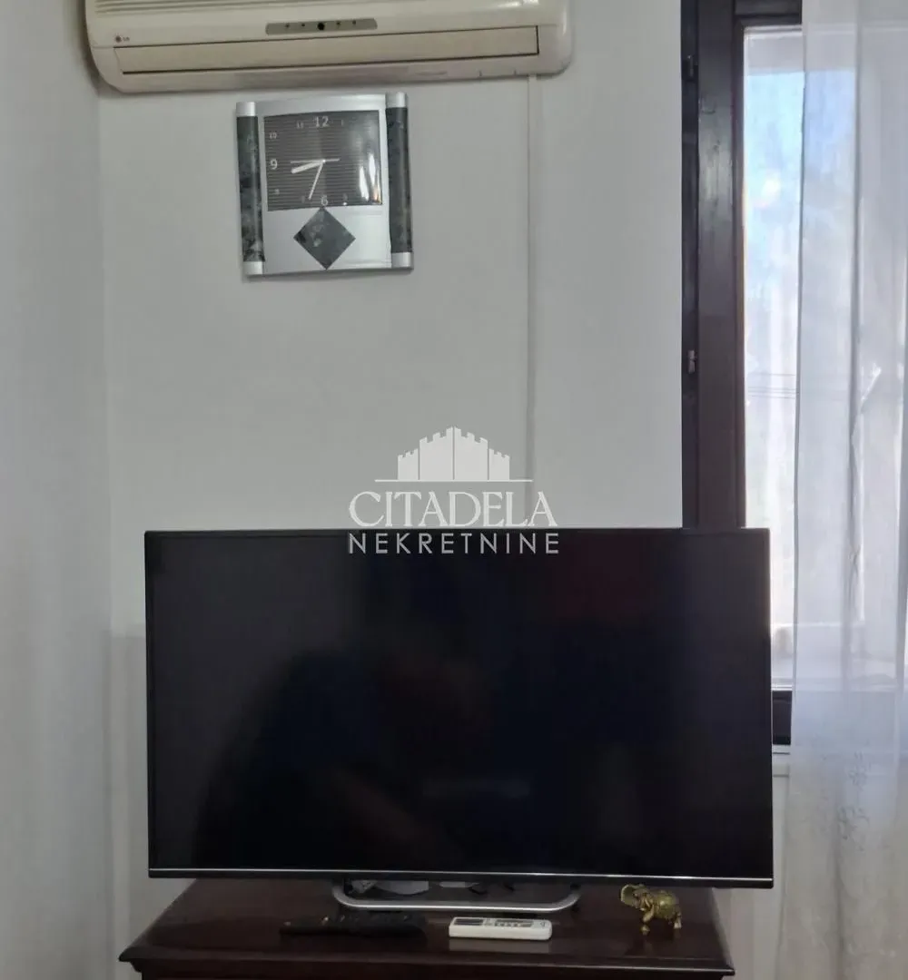 Izdavanje, jednosoban stan, 38m², Rakovica, Beograd