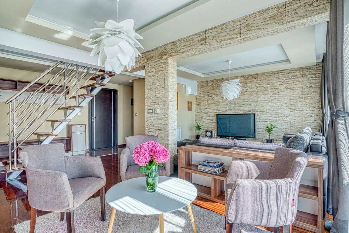 Sale, four bedroom apartment, 188m², Rozino, Budva