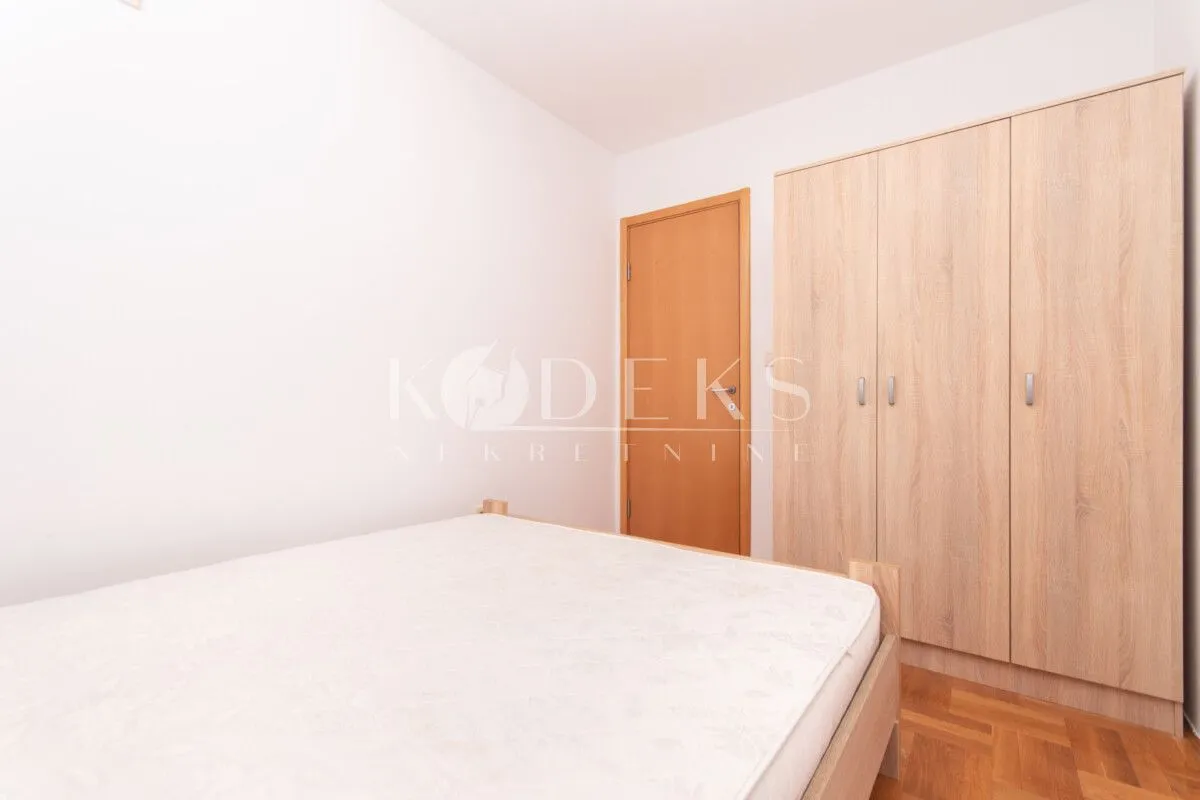 Izdavanje, trosoban stan, 71m², Stari Aerodrom, Podgorica