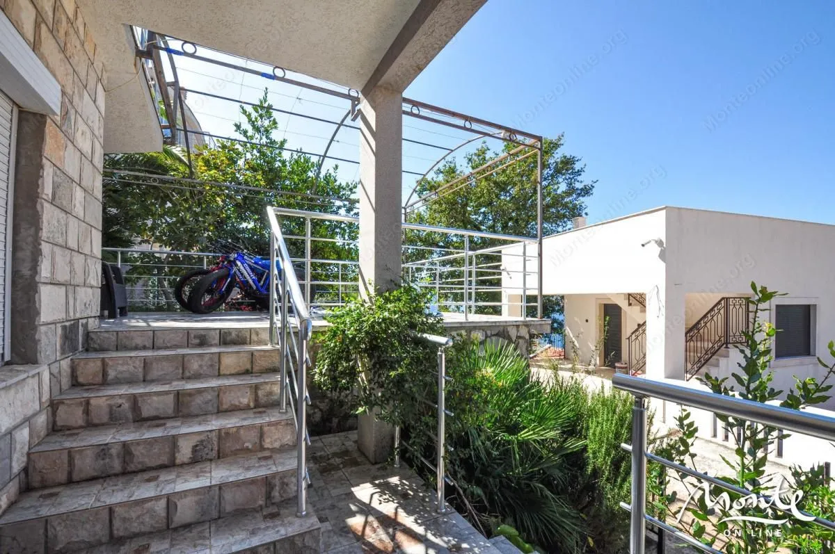 Prodaja, kuća, 110m², Lepetani, Tivat