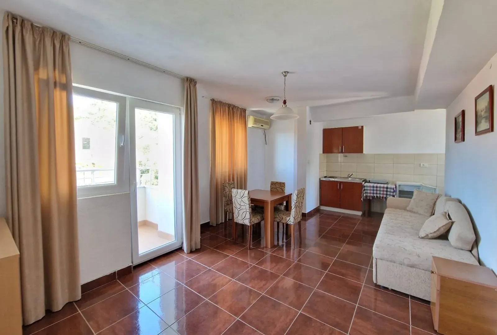 Sale, house, 1000m², Bečići, Budva