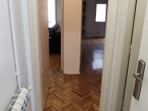 Izdavanje, dvosoban stan, 51m², Stari Grad, Beograd - image 13