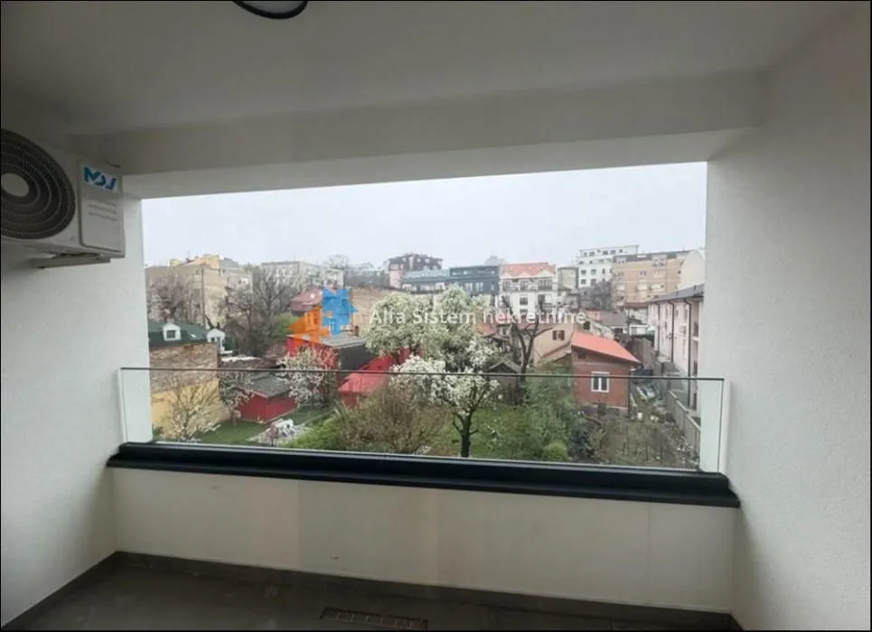 Izdavanje, trosoban stan, 65m², Čubura, Beograd