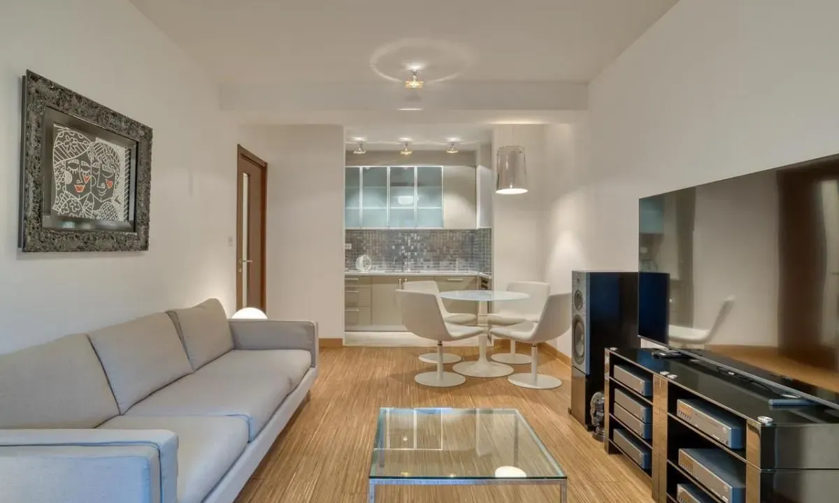 Prodaja, dvosoban stan, 90m², Podgorica, Crna Gora