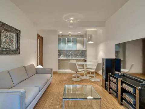 Prodaja, dvosoban stan, 90m², Podgorica, Crna Gora - image 1