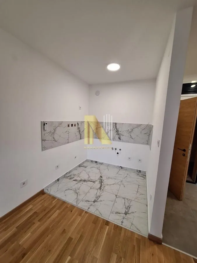 Izdavanje, jednosoban stan, 44m², Avijatičarsko naselje, Novi Sad Sve Podlokacije