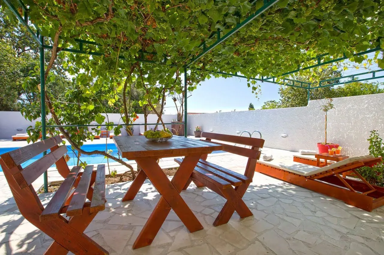 Rent, house, 110m², Tivat, Crna Gora