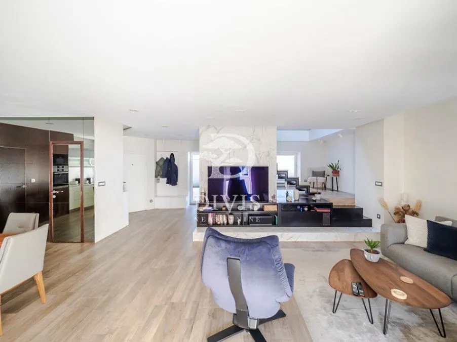 Sale, three bedroom apartment, 158m², Zvezdara Sve Podlokacije, Beograd