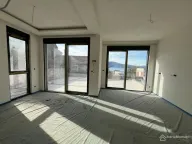 Prodaja, četvorosoban stan, 126m², Centar, Tivat - image 7