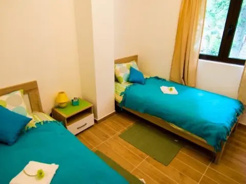 Prodaja, kuća, 218m², Tivat, Crna Gora - image 12