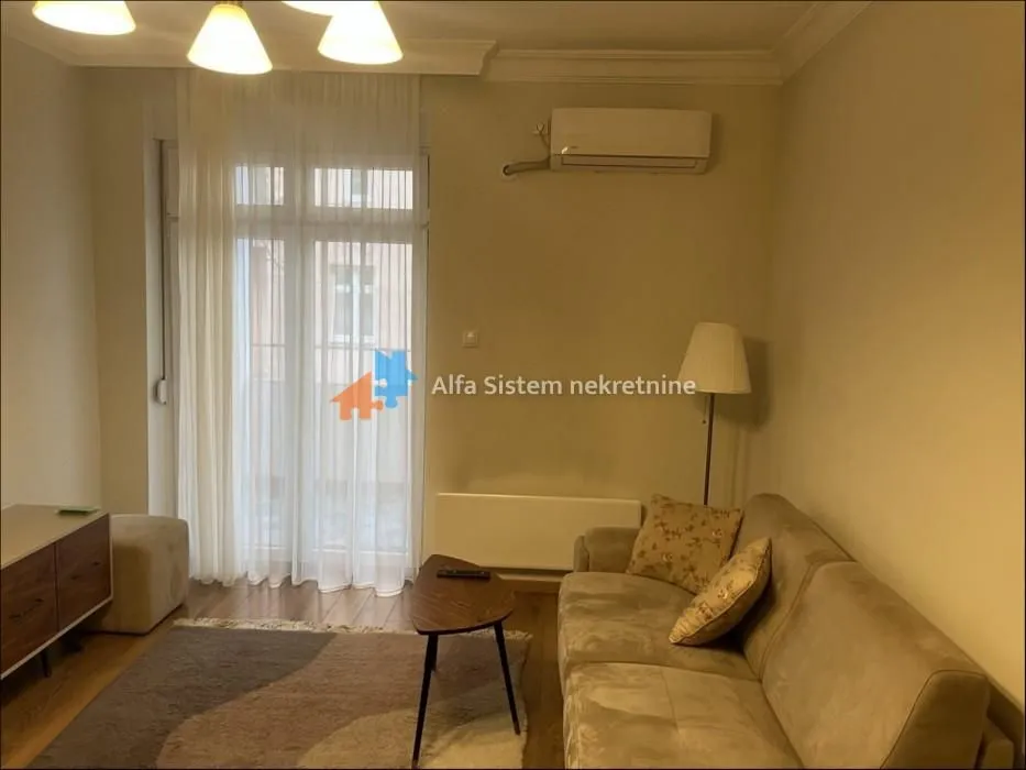 Rent, two bedroom apartment, 40m², Stari Grad, Beograd