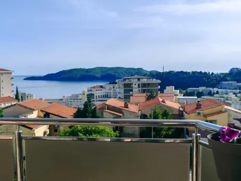 Sale, two bedroom apartment, 67m², Bečići, Budva - image 2