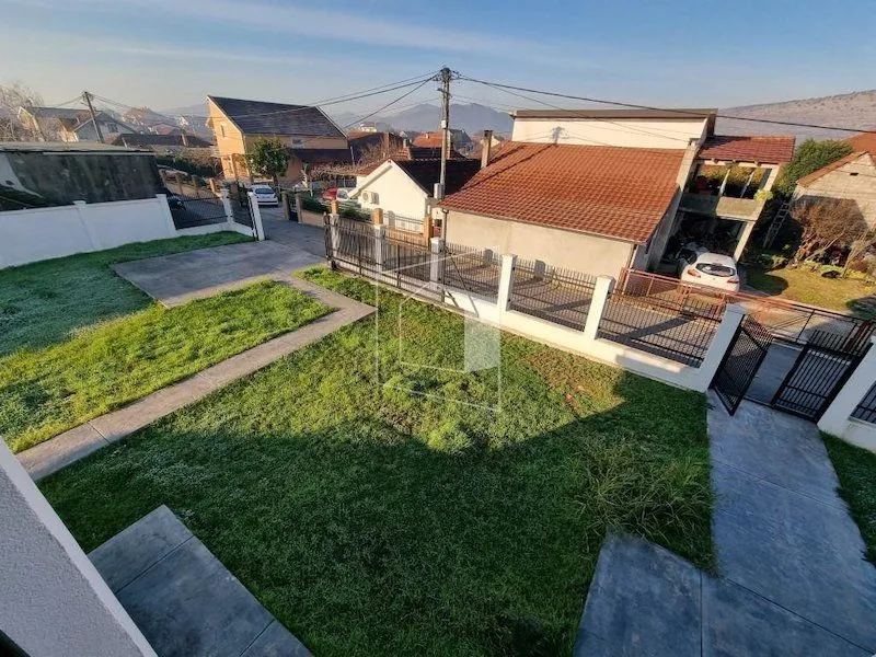 Sale, house, 400m², Tološi, Podgorica