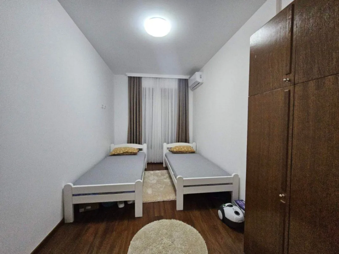 Izdavanje, dvosoban stan, 69m², Master Kvart, Podgorica