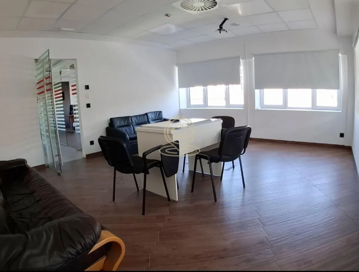 Rent, office space, 325m², Zemun Sve Podlokacije, Beograd