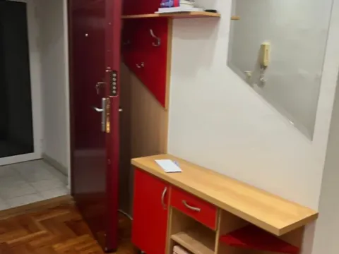 Izdavanje, trosoban stan, 120m², Zvezdara Sve Podlokacije, Beograd - image 4