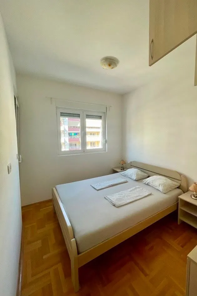 Rent, one bedroom apartment, 57m², Rozino, Budva
