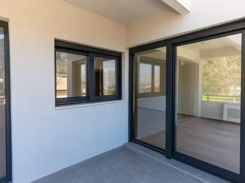 Sale, house, 160m², Škaljari, Kotor - image 13