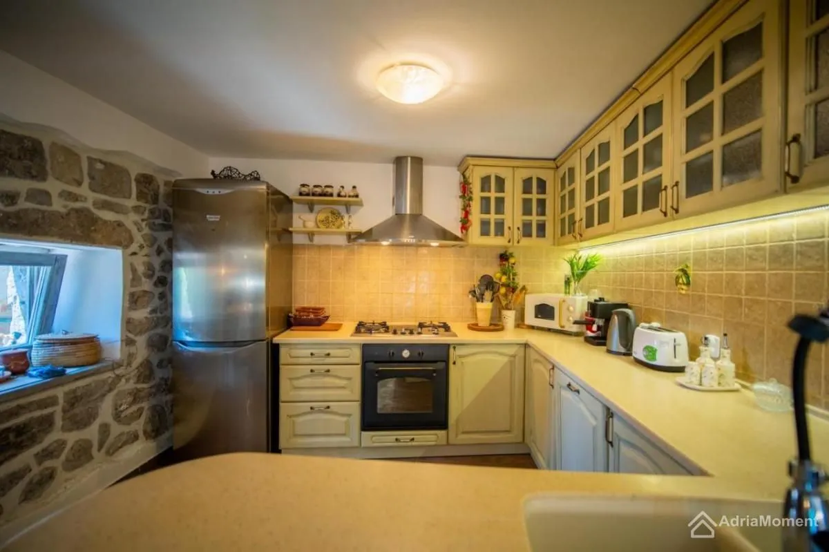 Prodaja, kuća, 150m², Milovići, Tivat