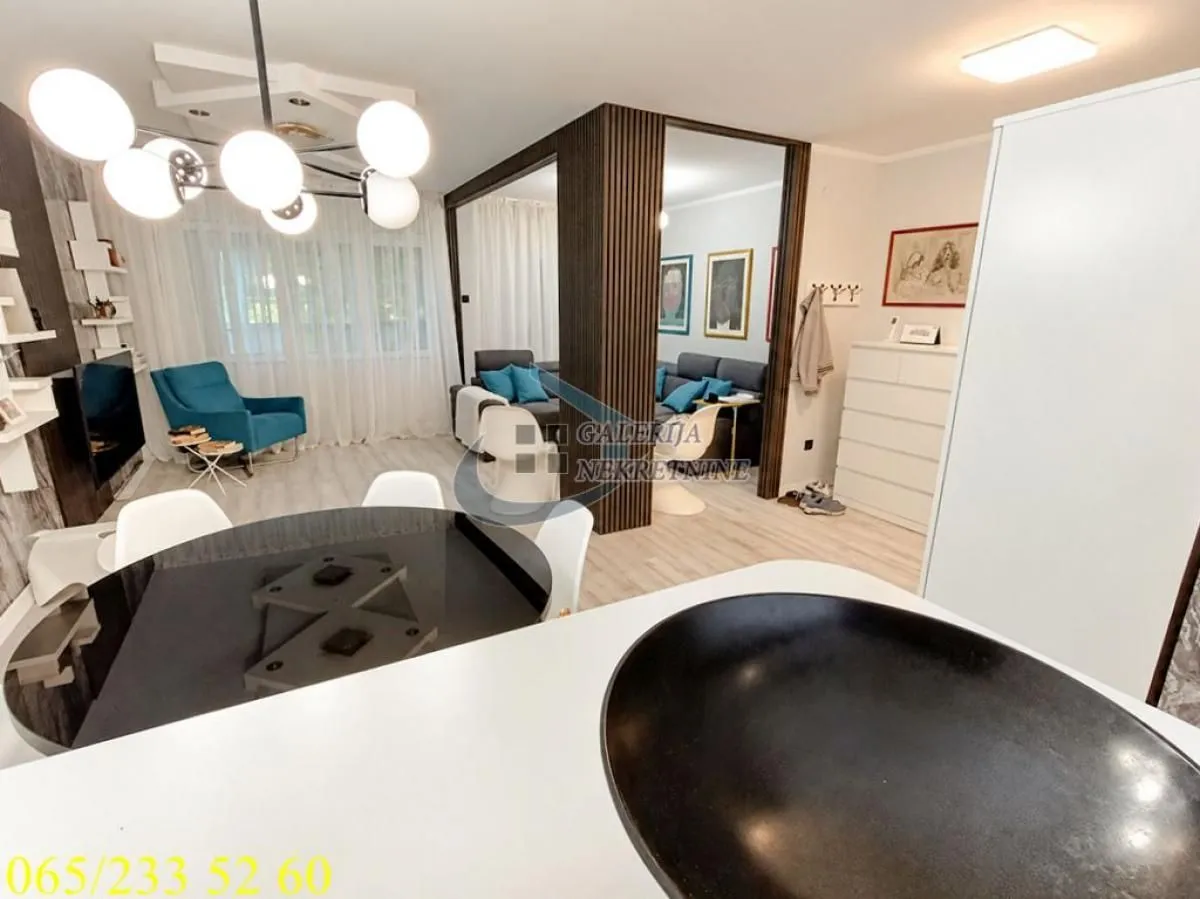 Prodaja, trosoban stan, 100m², Čukarica, Beograd