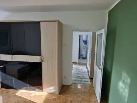 Izdavanje, dvosoban stan, 47m², Stari Merkator, Novi Beograd Sve Podlokacije - image 2