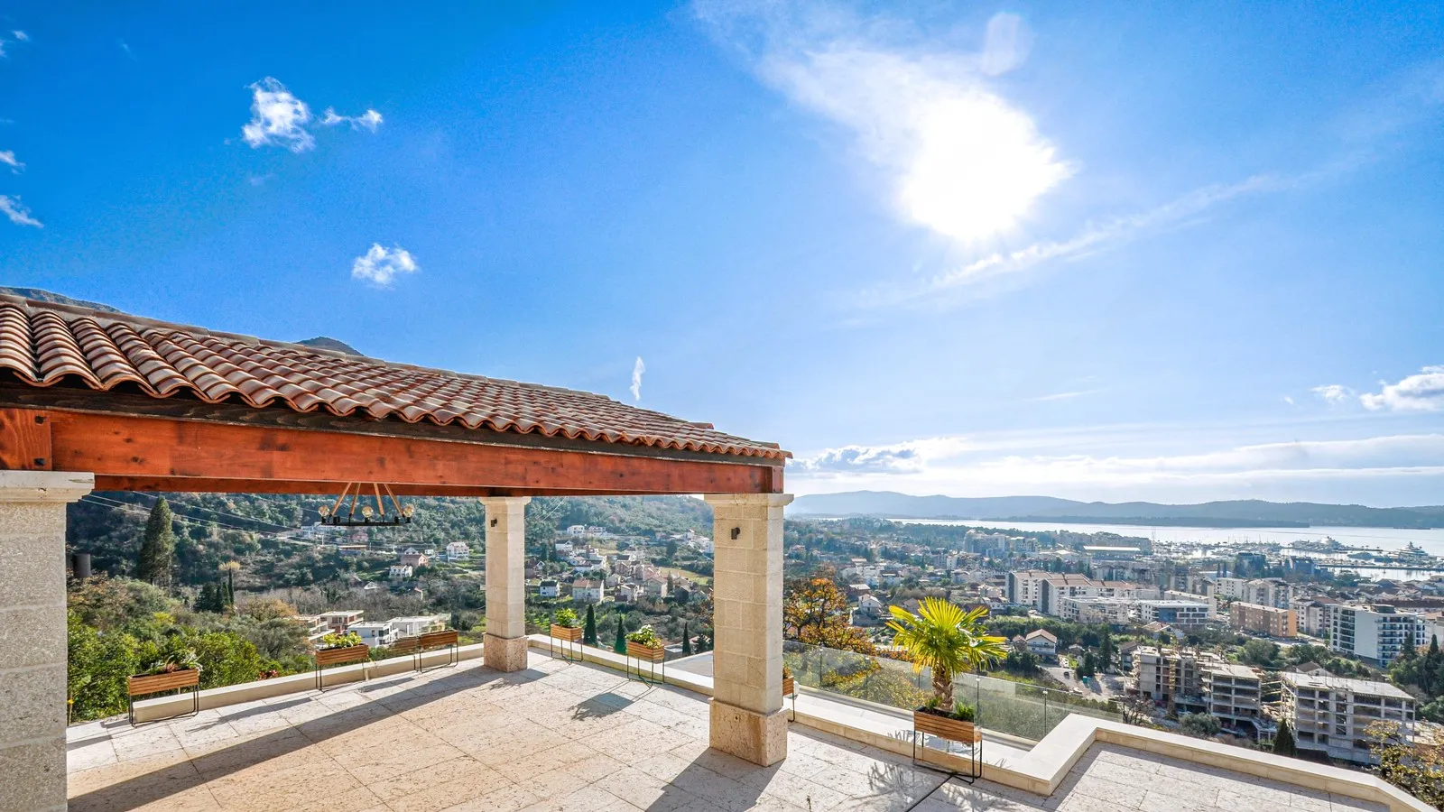 Prodaja, kuća, 791m², Donja Lastva, Tivat