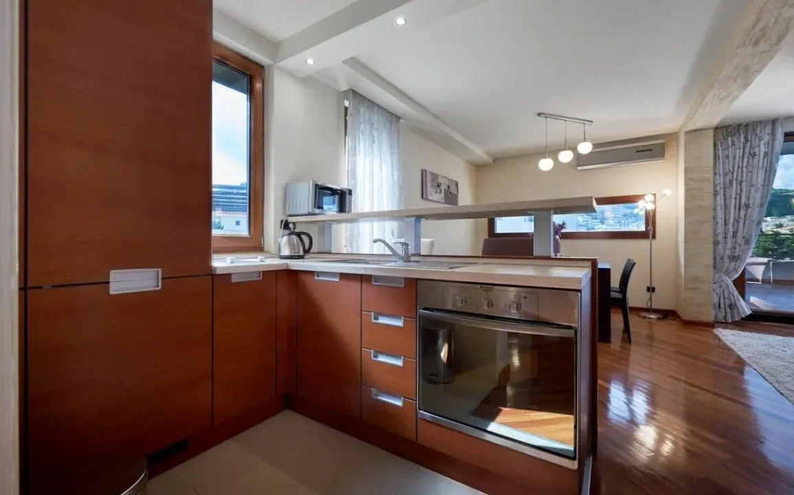 Prodaja, trosoban stan, 116m², Centar, Budva