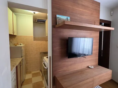 Rent, three bedroom apartment, 120m², Stari Grad, Budva - image 20