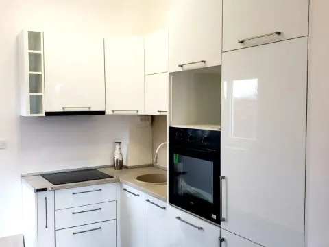 Rent, apartment, 60m², Tivat, Crna Gora - image 1