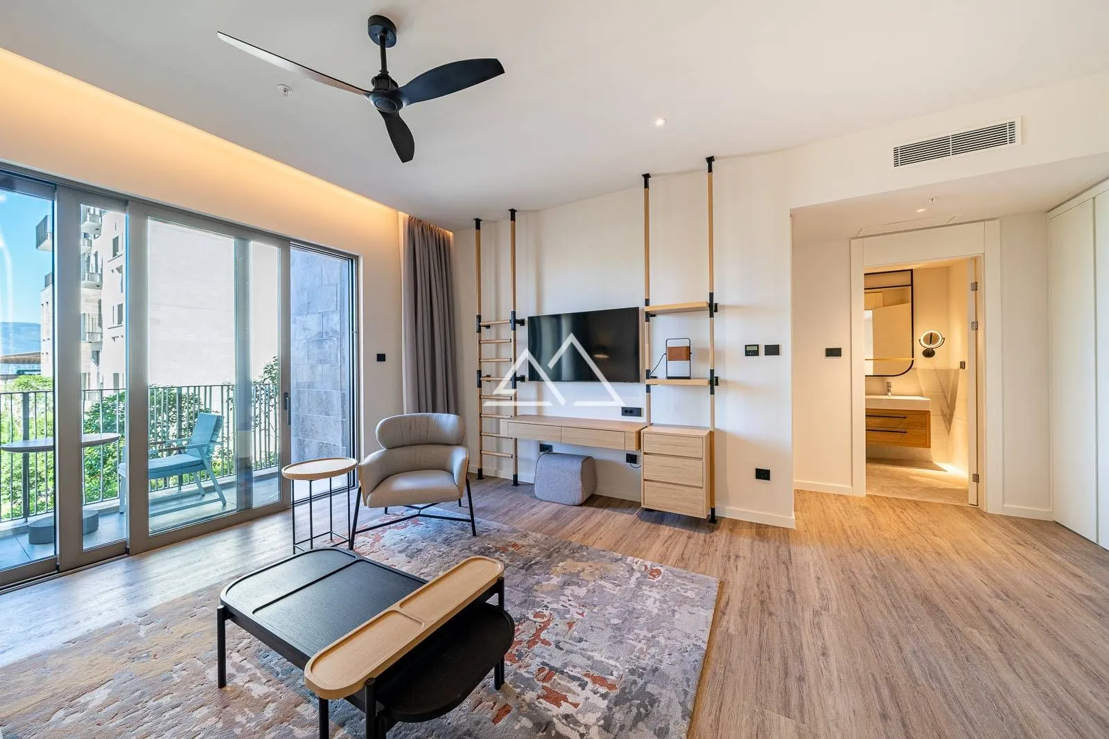 Prodaja, jednosoban stan, 63m², Tivat, Crna Gora