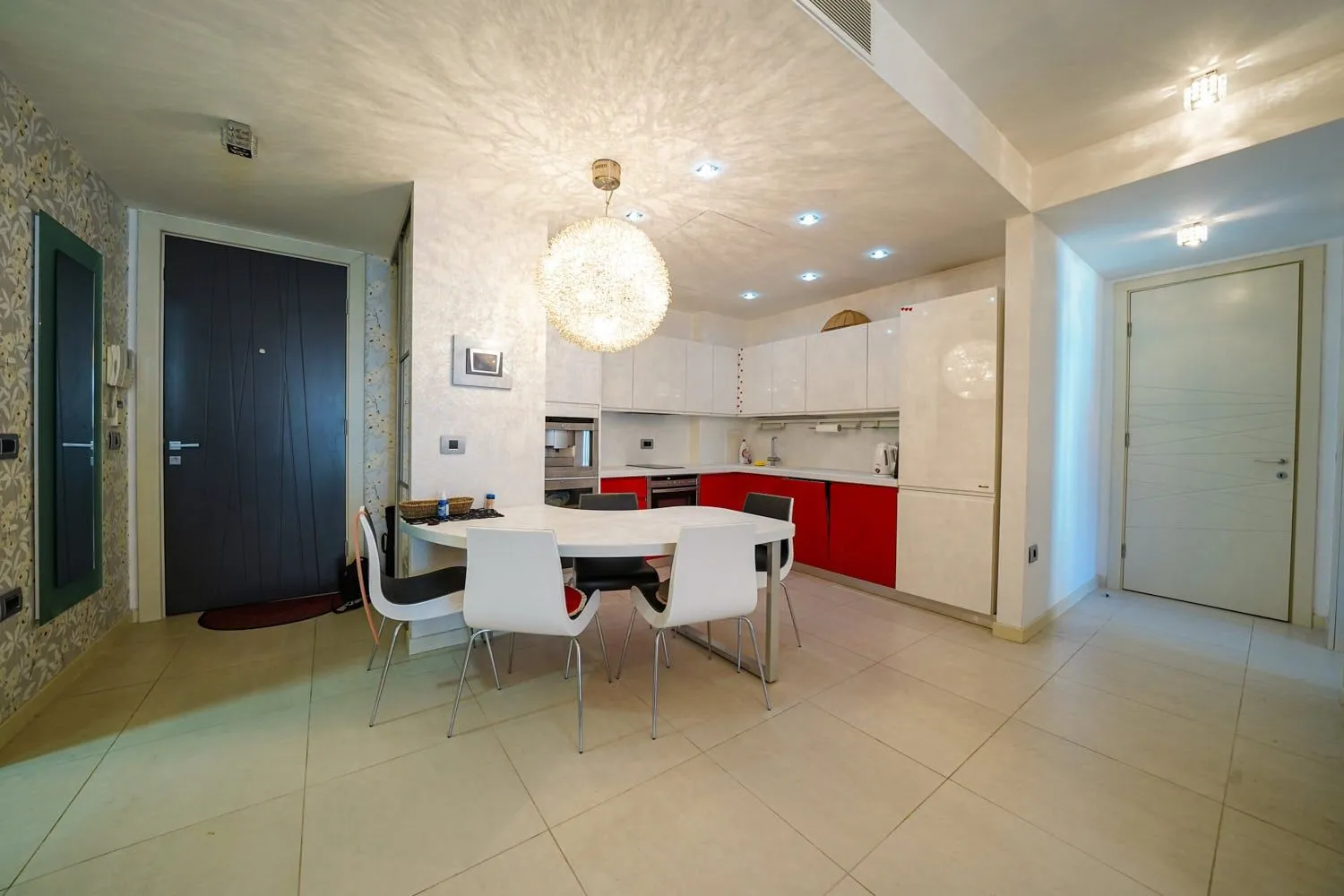 Prodaja, stan, 94m², Budva, Crna Gora