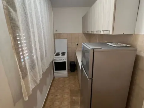 Izdavanje, garsonjera, 39m², Petrovac, Budva - image 5