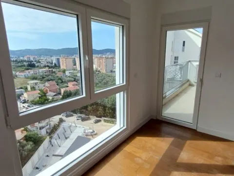 Sale, two bedroom apartment, 73m², Bjeliši, Bar