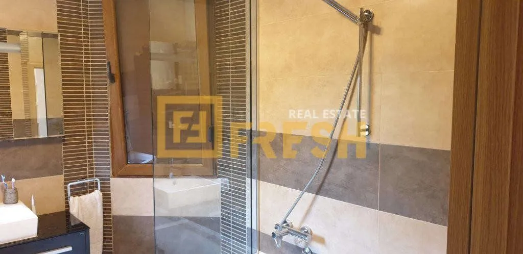 Rent, house, 300m², Vranići, Podgorica