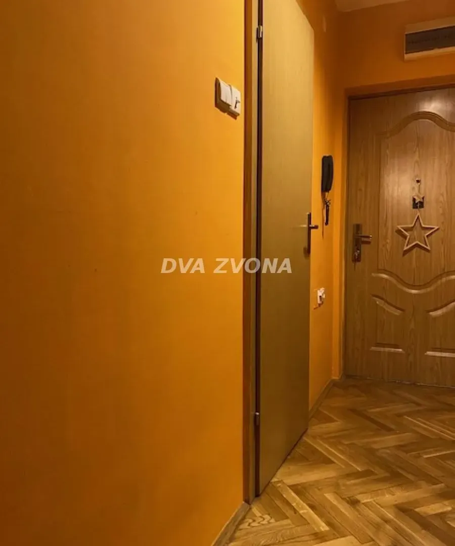 Prodaja, trosoban stan, 82m², Centar, Novi Sad