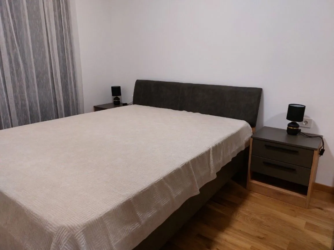 Izdavanje, dvosoban stan, 55m², New City, Podgorica
