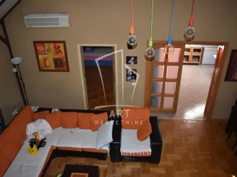 Prodaja, kuća, 336m², Jajinci, Voždovac Sve Podlokacije - image 8