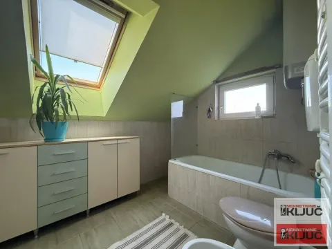 Prodaja, trosoban stan, 77m², Grbavica, Novi Sad Sve Podlokacije - image 9