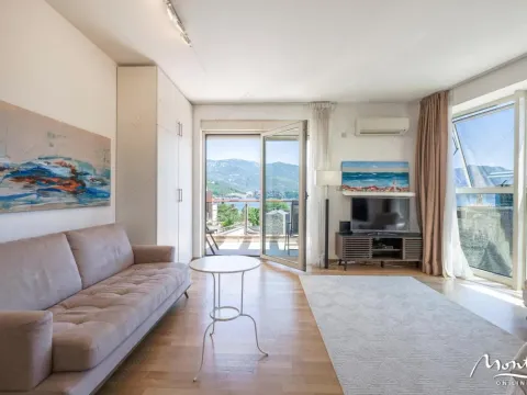 Prodaja, dvosoban stan, 75m², Budva, Crna Gora - image 16