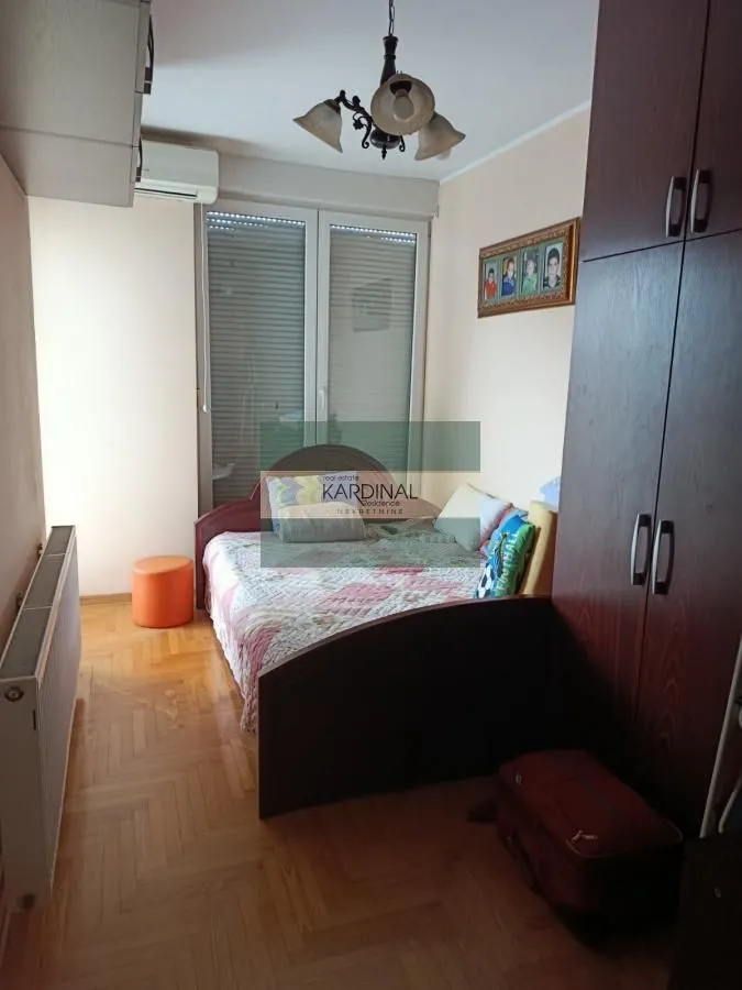 Izdavanje, trosoban stan, 73m², Novi Sad, Srbija
