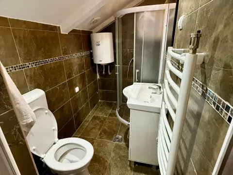 Izdavanje, kuća, 60m², Zabjelo, Podgorica - image 17