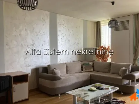 Izdavanje, dvosoban stan, 63m², Savski Venac, Beograd