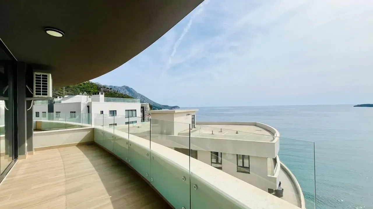 Izdavanje, jednosoban stan, 60m², Rafailovići, Budva