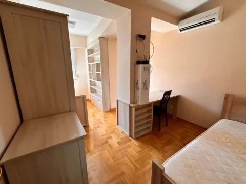 Prodaja, stan, 92m², City Kvart, Podgorica - image 4