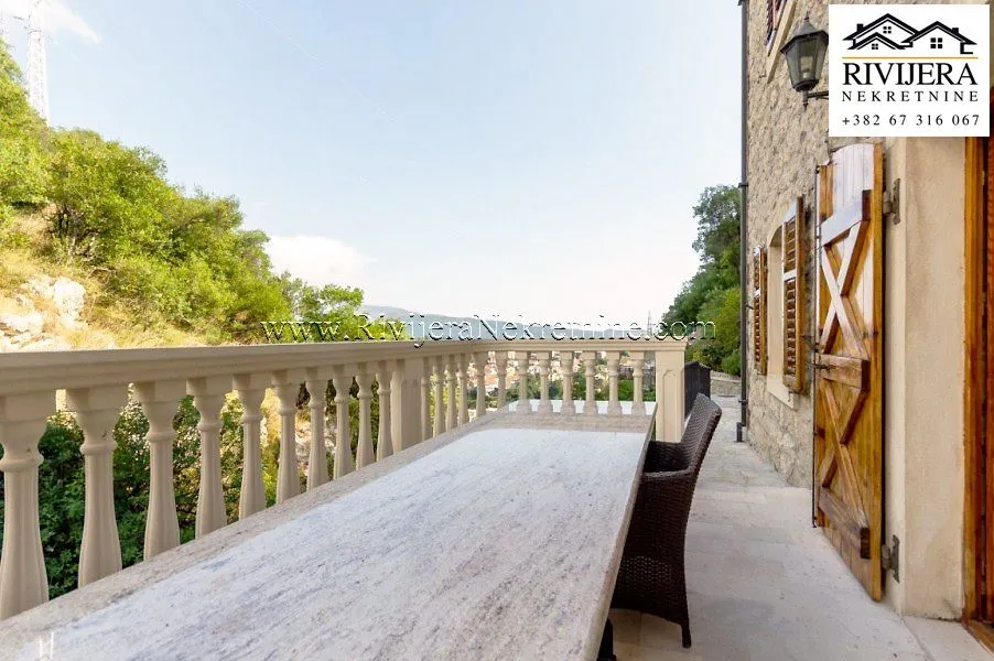 Prodaja, kuća, 226m², Podi, Herceg Novi