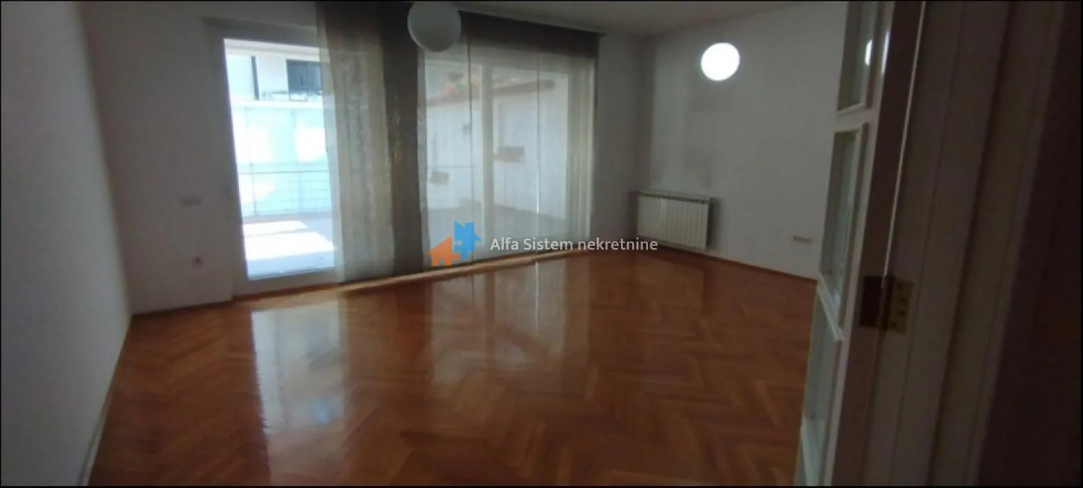Rent, three bedroom apartment, 110m², Vračar Hram, Vračar Sve Podlokacije