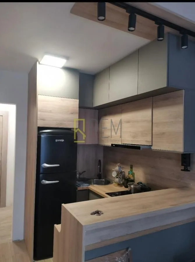 Prodaja, garsonjera, 21m², Blok 9, Podgorica